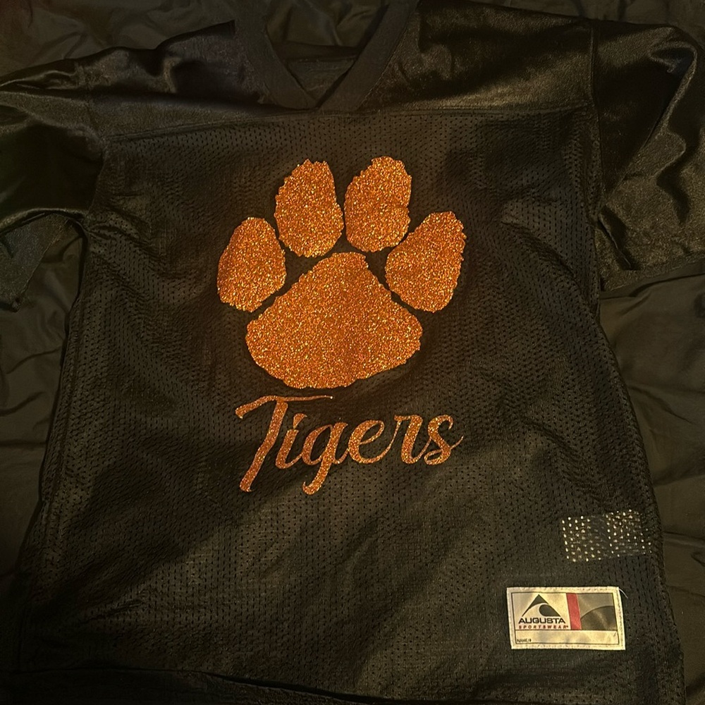again another cute shirt for if you have tigers as your mascot or just like it